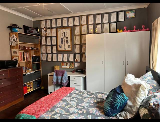 3 BEDROOM HOUSE FOR SALE IN FLORENTIA